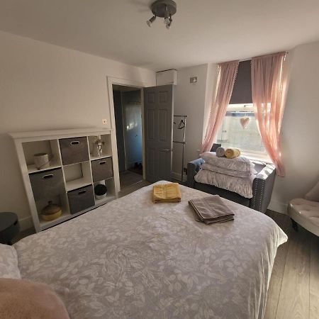Entire Apartment With Sun Filled Private Garden Μάργκεϊτ Εξωτερικό φωτογραφία