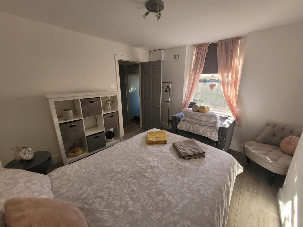 Entire Apartment With Sun Filled Private Garden Μάργκεϊτ Εξωτερικό φωτογραφία