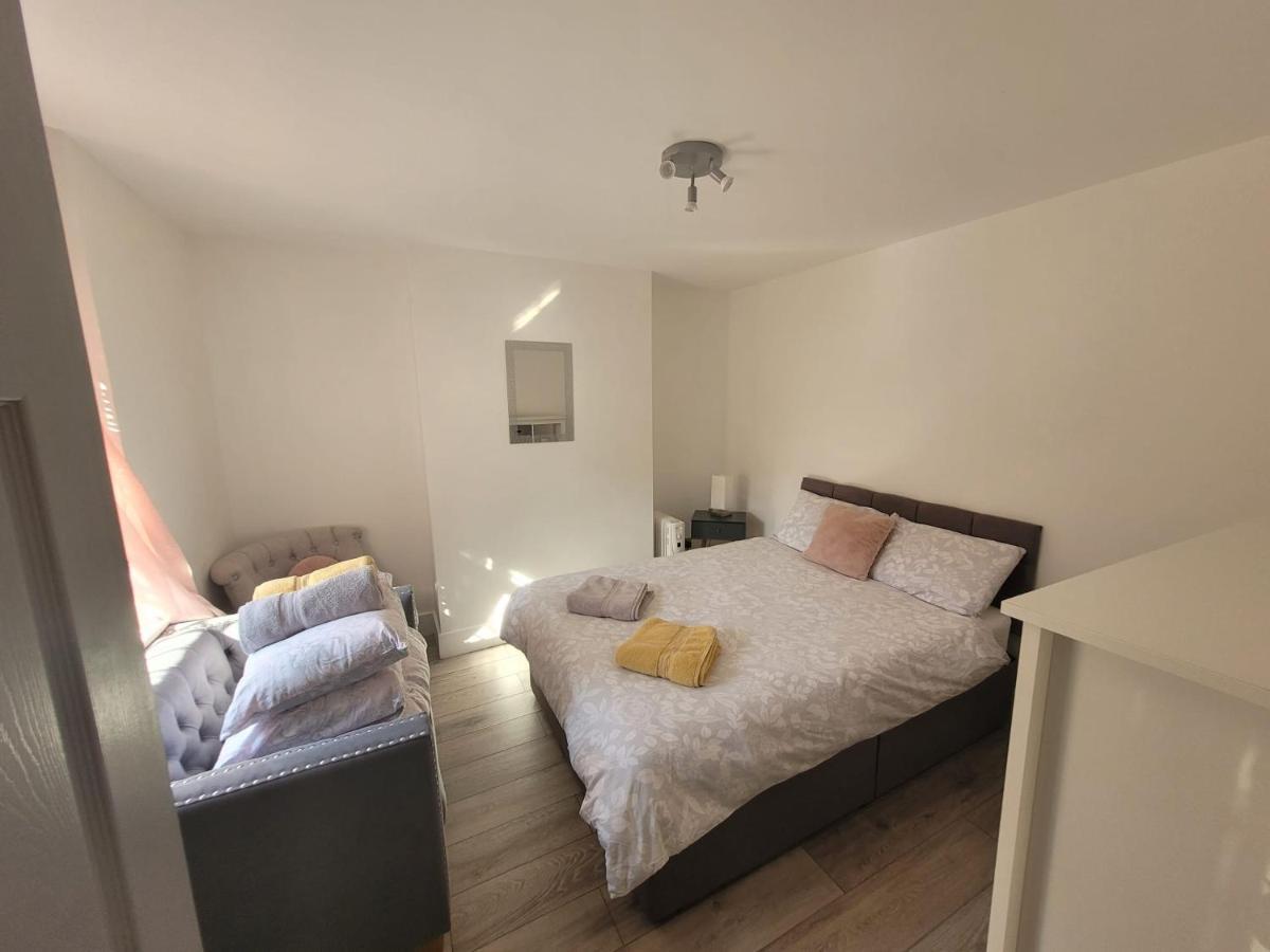 Entire Apartment With Sun Filled Private Garden Μάργκεϊτ Εξωτερικό φωτογραφία
